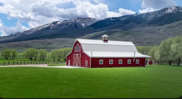 Class Q Barn