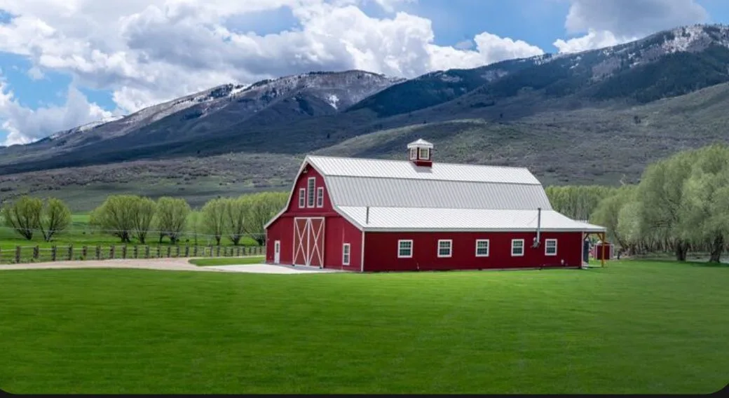 Class Q Barn