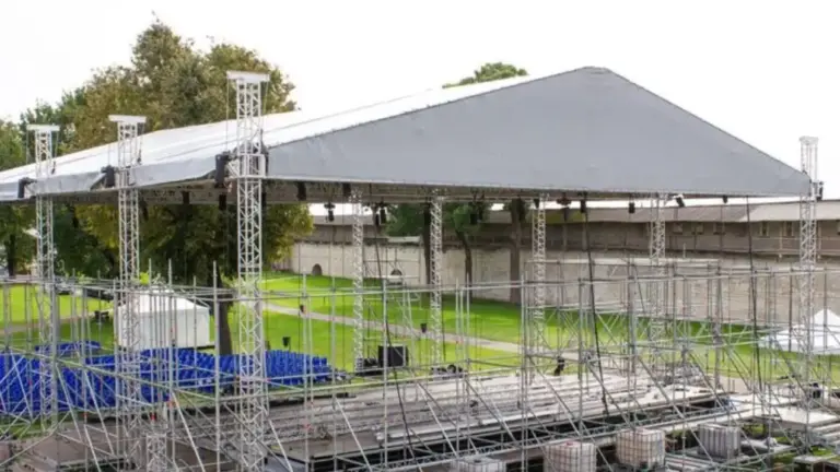 Temporary building